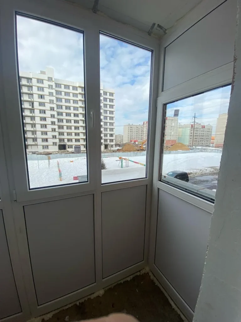 Остекление балкона в новостройке